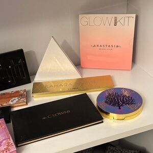 Makeup pallet bundle